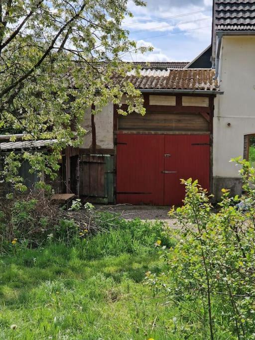 Naturnahes Wohnen In Einem Alten Haus Mit Garten